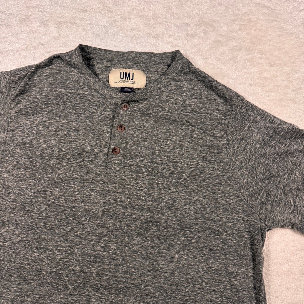 UMJ‎ Union Made Jared Men's Medium Gray Heather Short Sleeve Henley T-Shirt